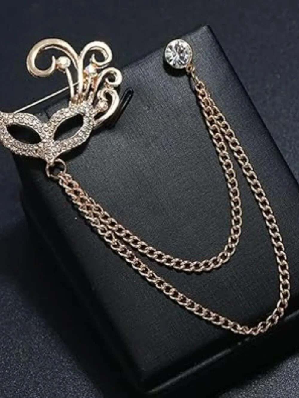 Masquerade Mask Rhinestone Brooch Lapel Pin Gold‎ Tone w/ Tassel Chain